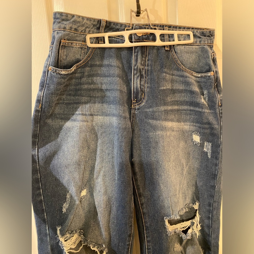 Distressed Medium Wash Wide Leg Jeans - Picture 2 of 3